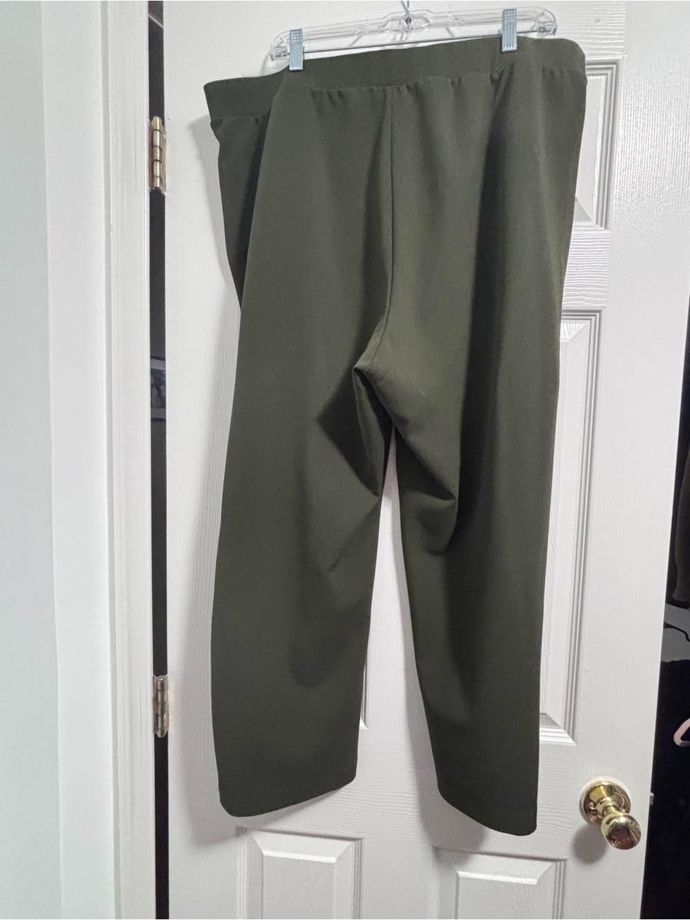 LOFT Olive Green Cropped Pants